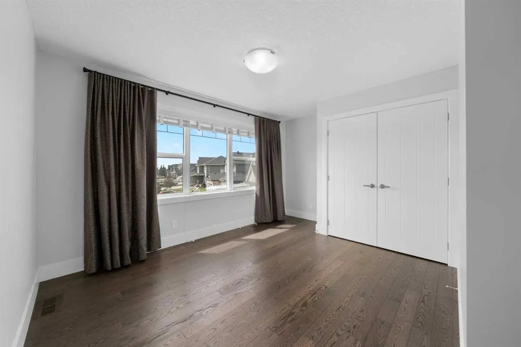 244 Boulder Creek Crescent SE