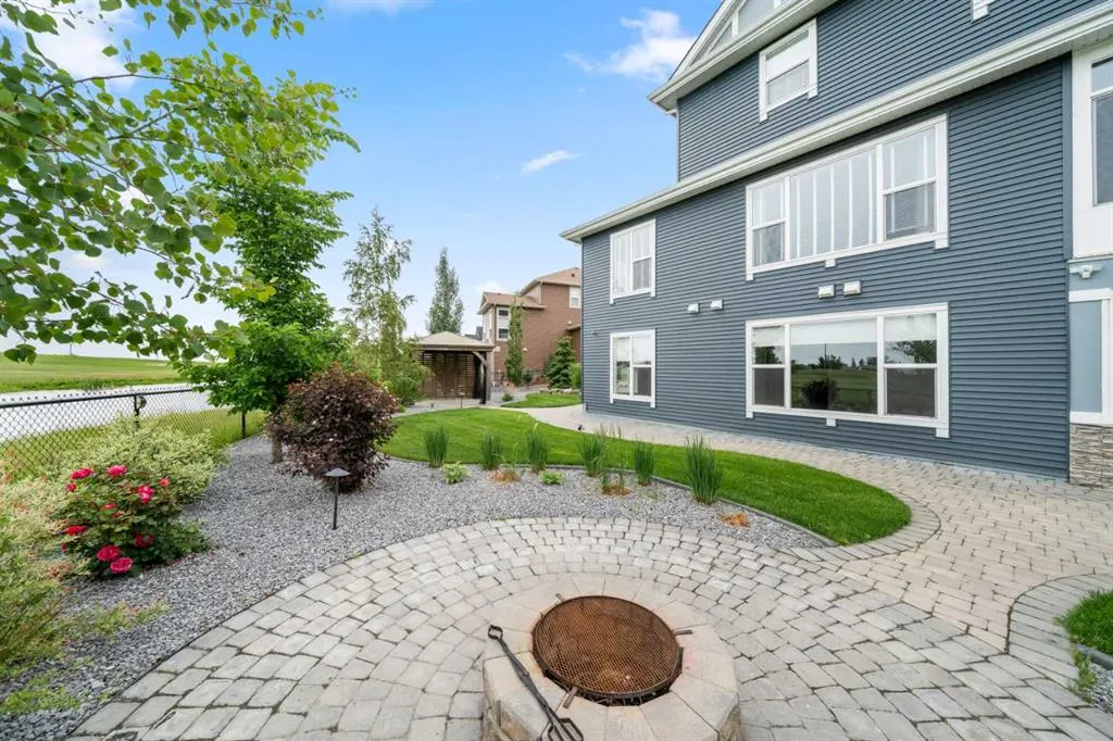 244 Boulder Creek Crescent SE