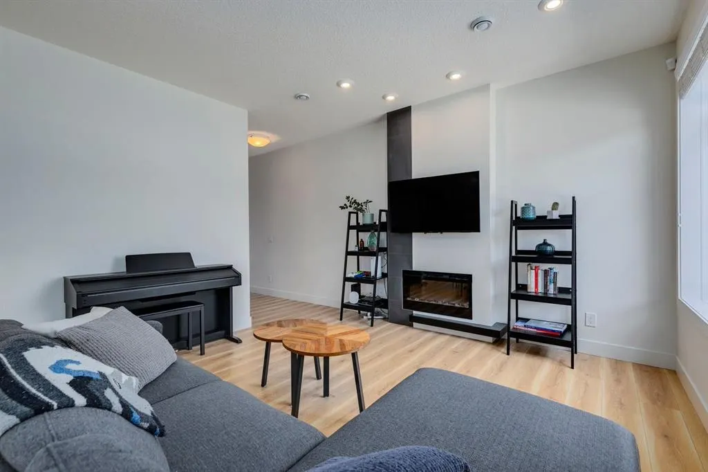 230 Seton Passage SE, #21
