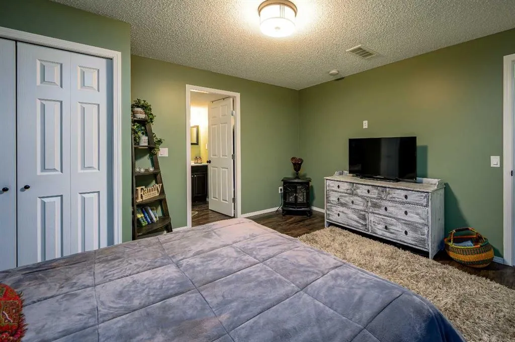 162 Citadel Mesa Close NW