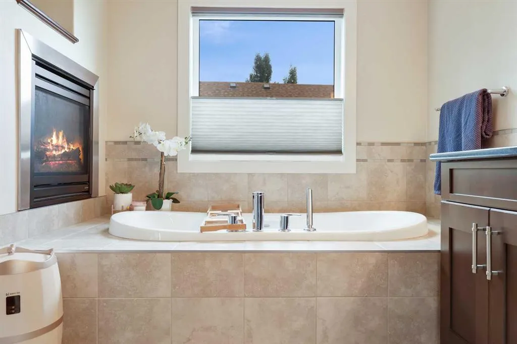 4 Auburn Sound Court SE