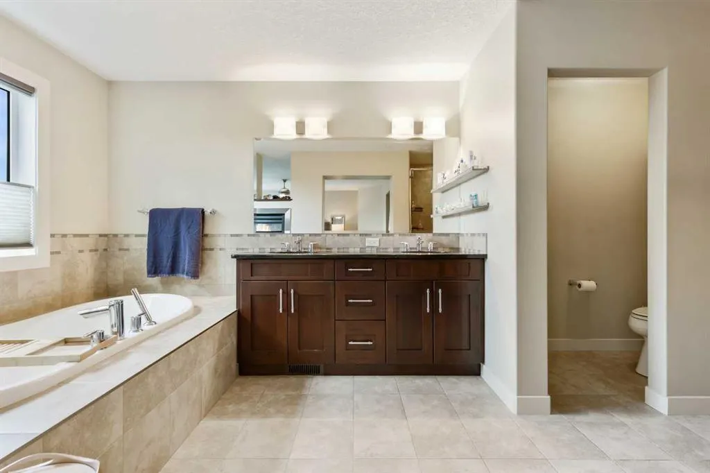 4 Auburn Sound Court SE