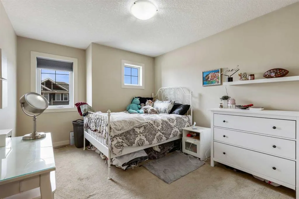 4 Auburn Sound Court SE