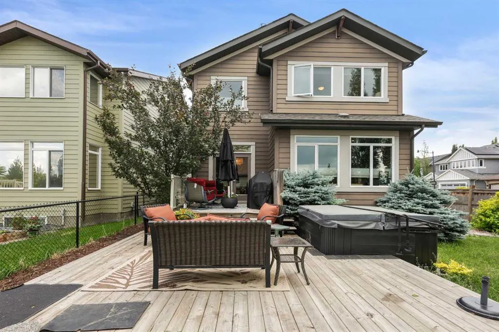 4 Auburn Sound Court SE
