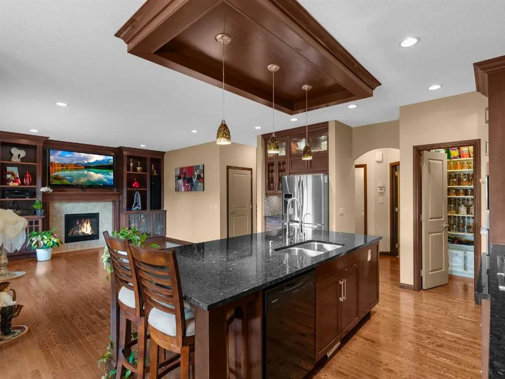 248 ASPENMERE Close