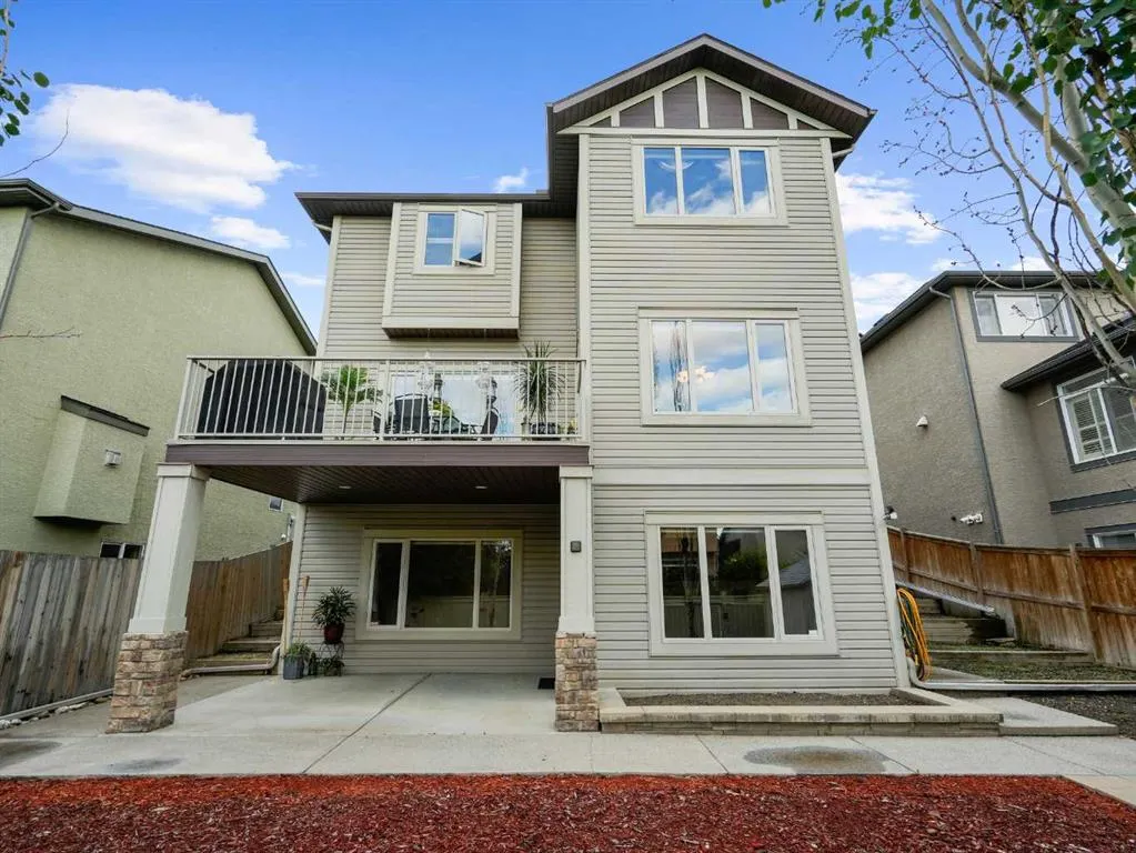 248 ASPENMERE Close