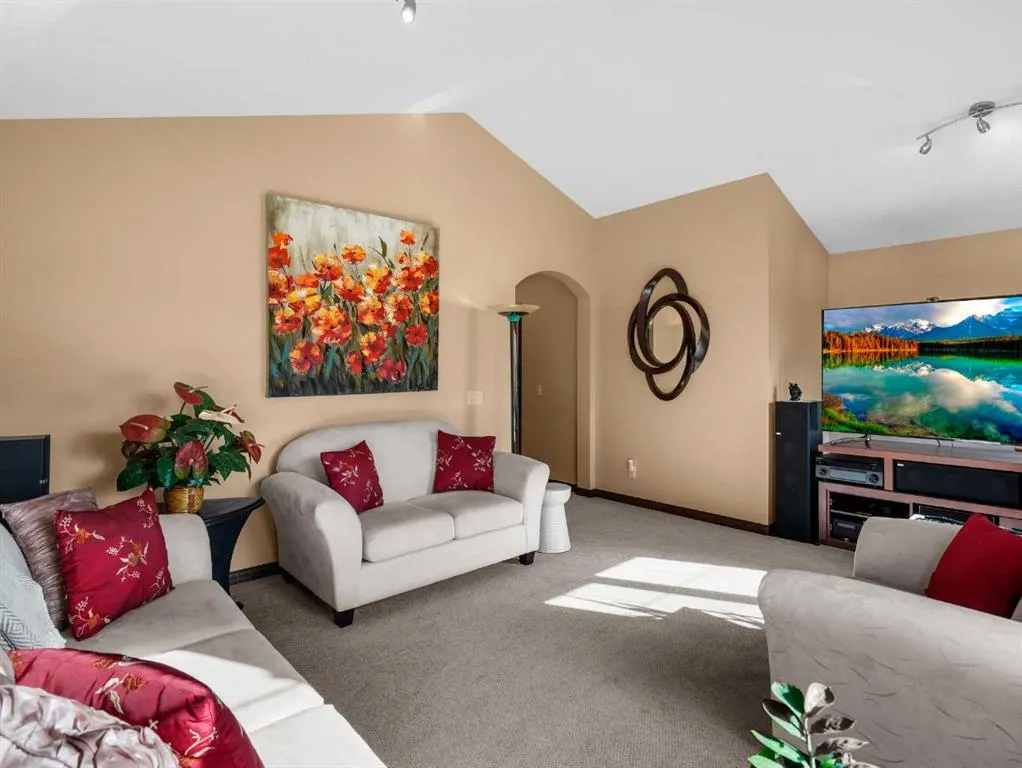 248 ASPENMERE Close