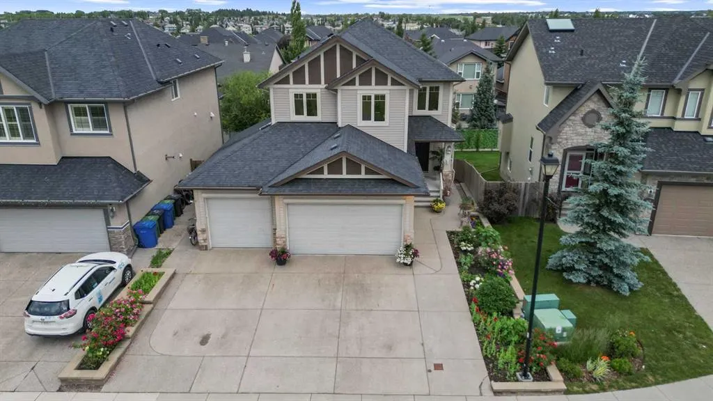 248 ASPENMERE Close