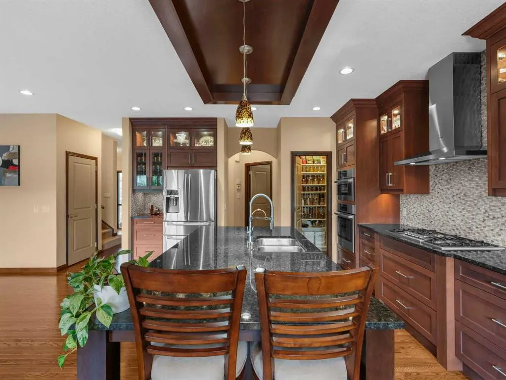 248 ASPENMERE Close