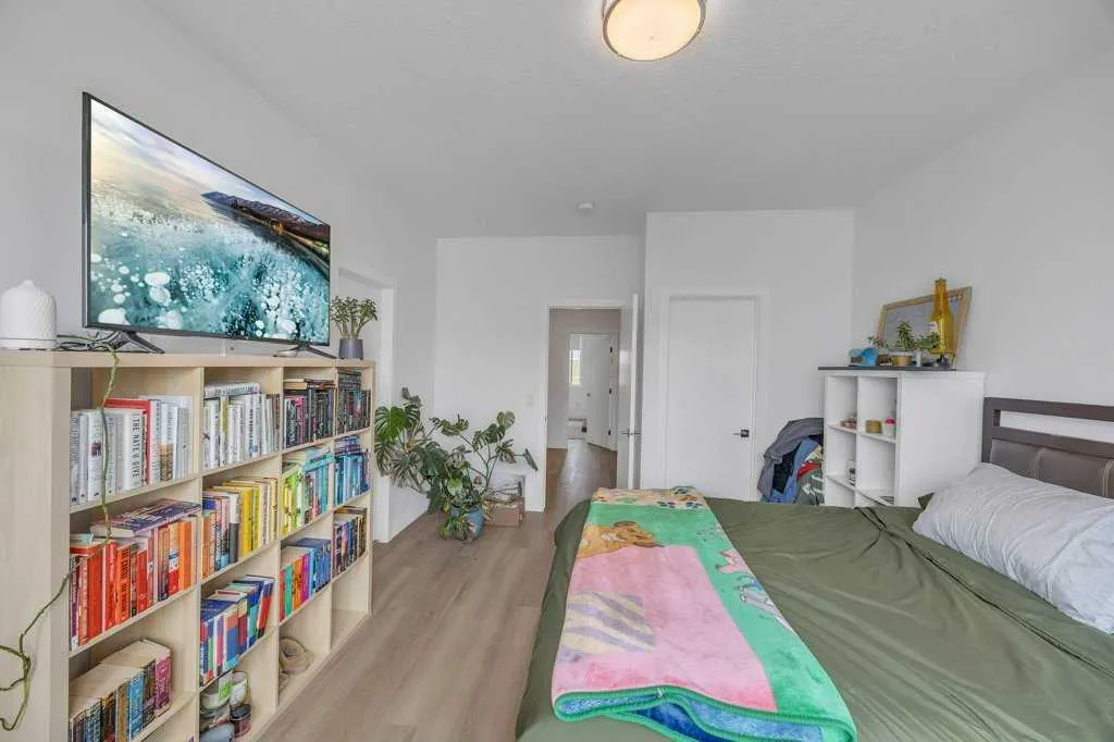 101 Panatella Square NW, #701