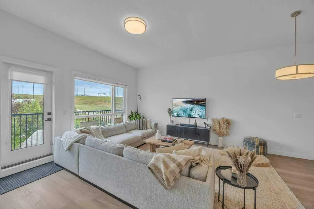 101 Panatella Square NW, #701