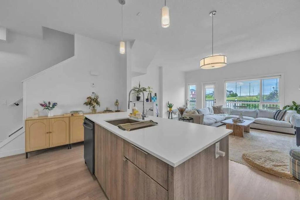 101 Panatella Square NW, #701