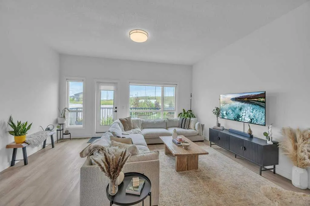 101 Panatella Square NW, #701