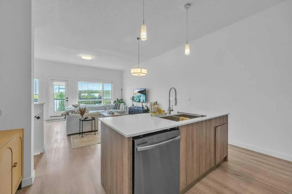 101 Panatella Square NW, #701