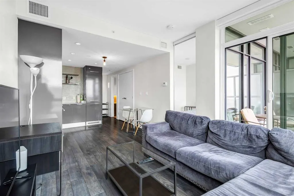 901 10 Avenue SW, #2101