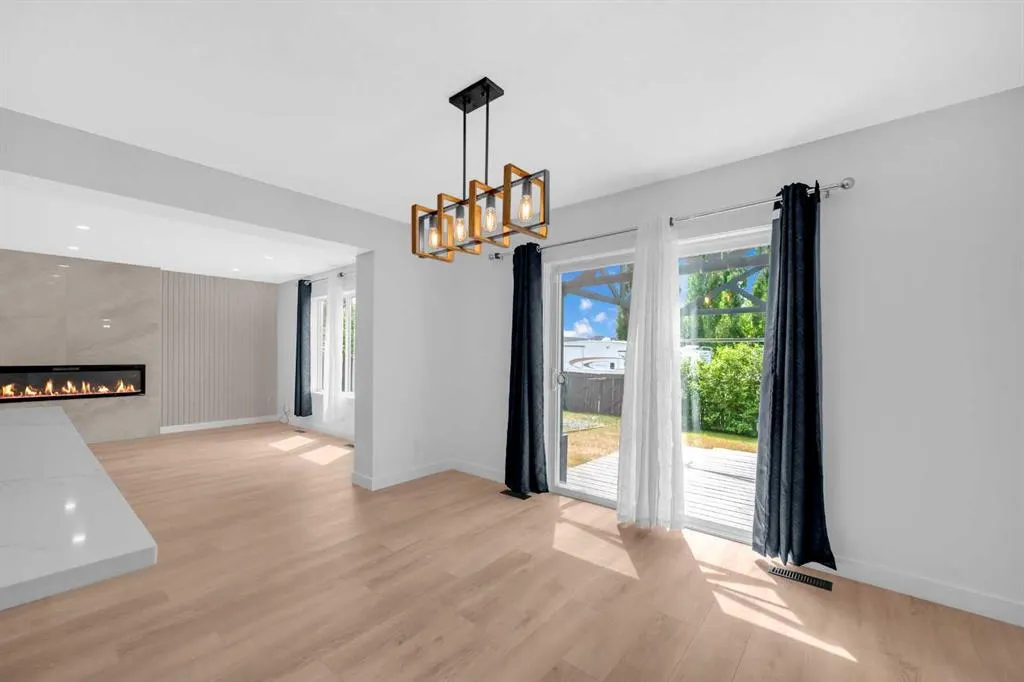 126 Oakmere Point