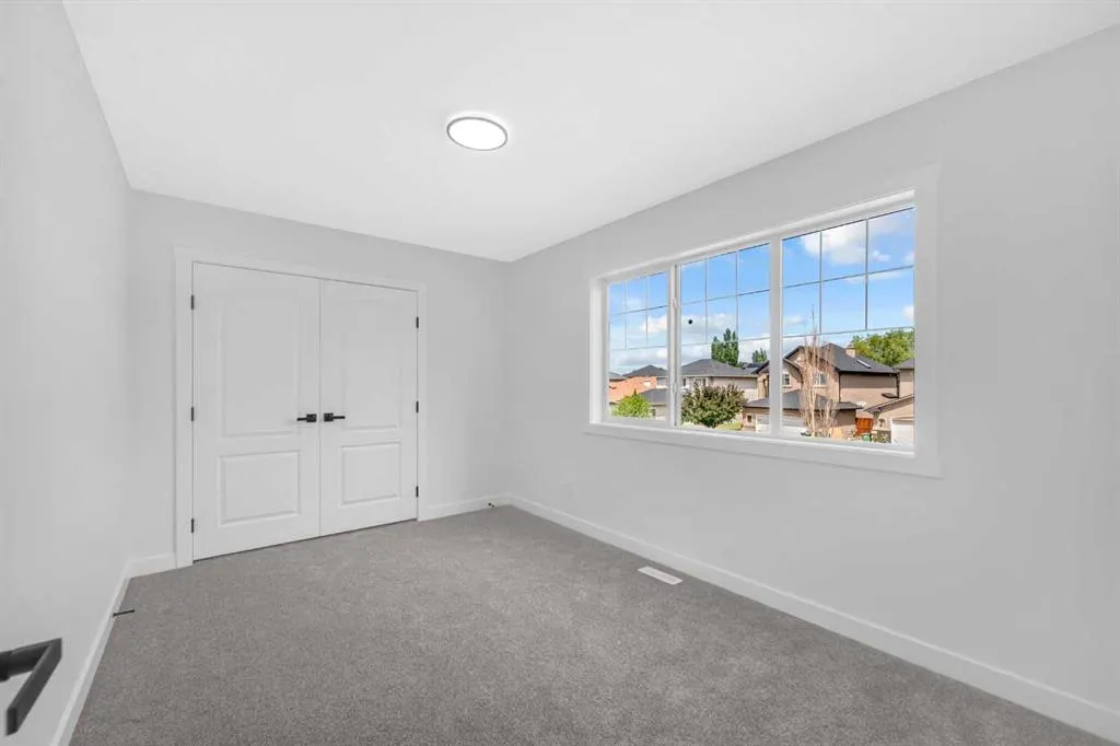 126 Oakmere Point