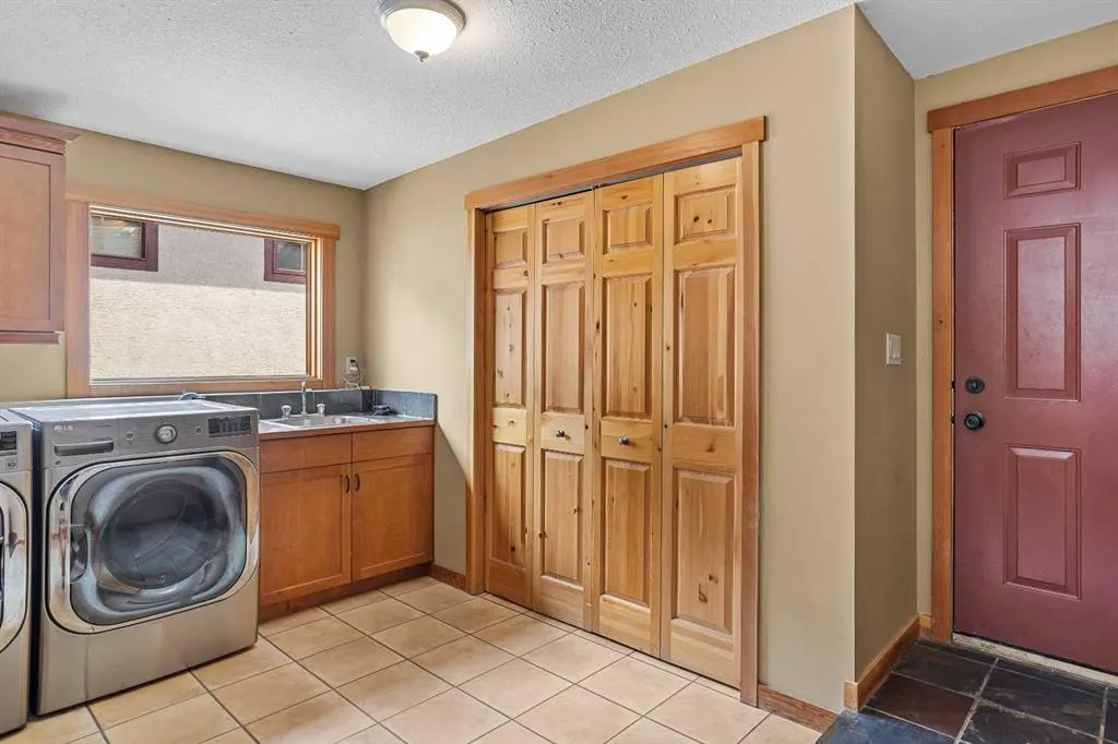 214 Eagle Point