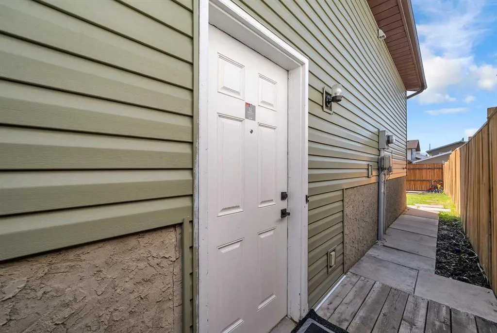 73 Taraglen Road NE