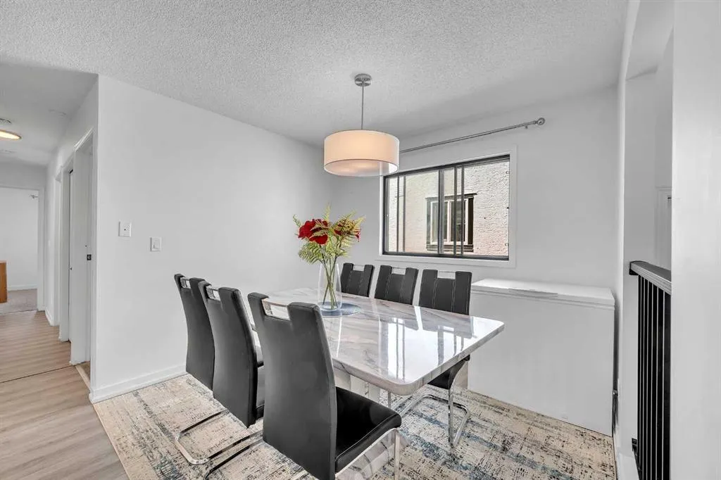 73 Taraglen Road NE