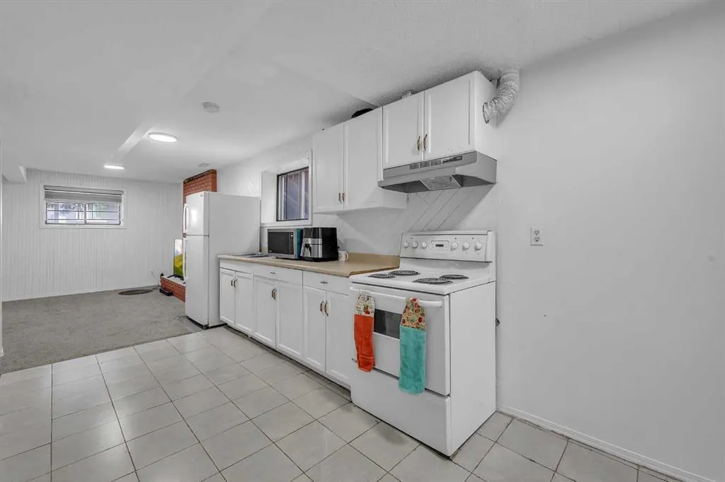 73 Taraglen Road NE