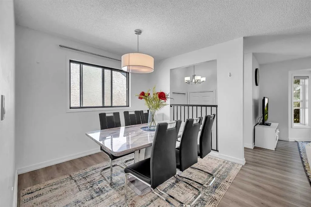73 Taraglen Road NE