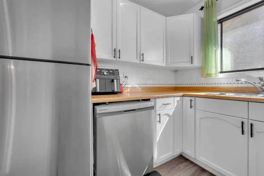 73 Taraglen Road NE