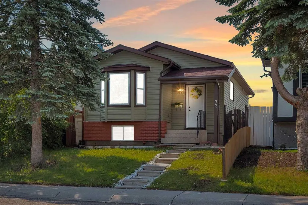 73 Taraglen Road NE