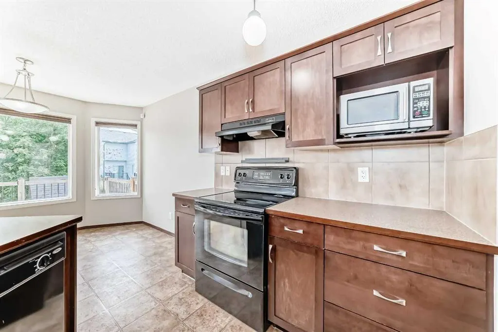 49 Sage Valley Manor NW