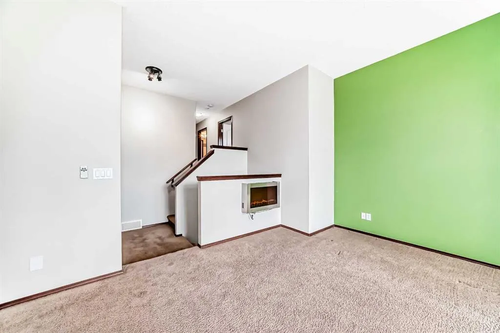 49 Sage Valley Manor NW
