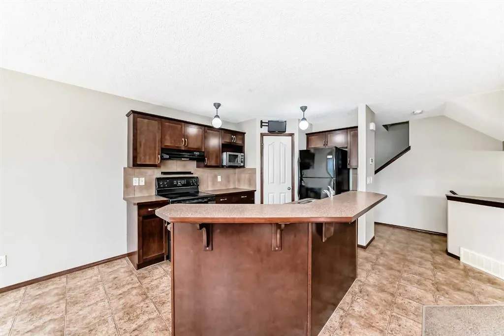 49 Sage Valley Manor NW