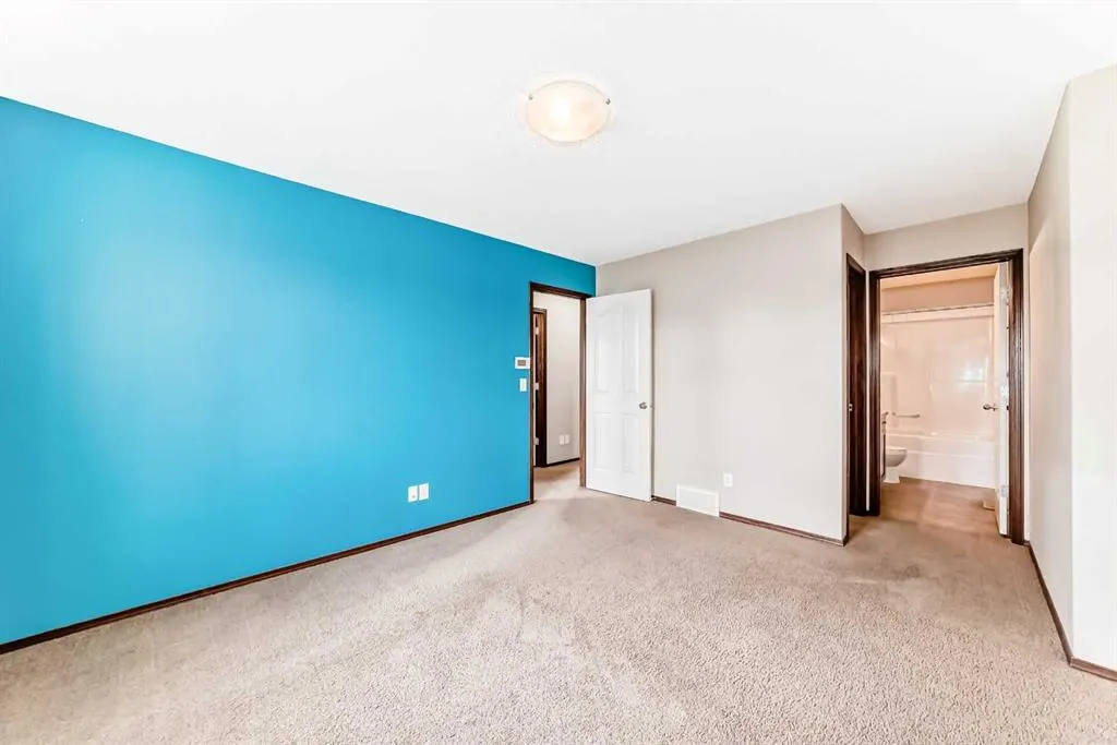 49 Sage Valley Manor NW