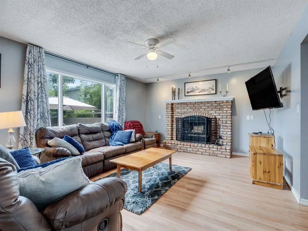 9 Hunters Mews