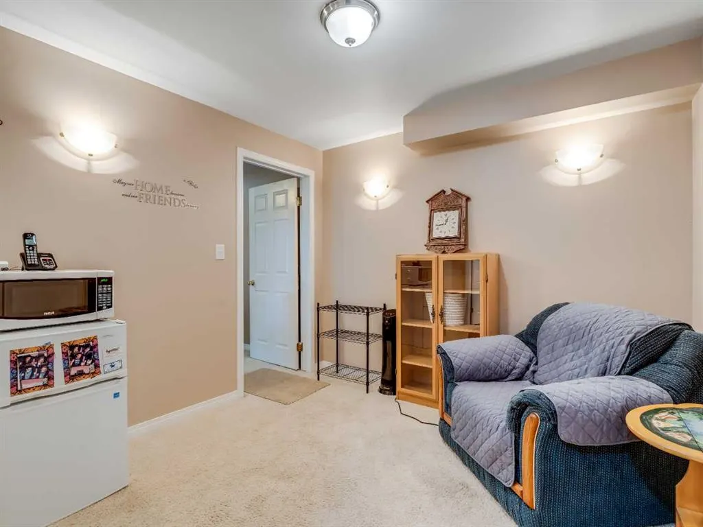 9 Hunters Mews