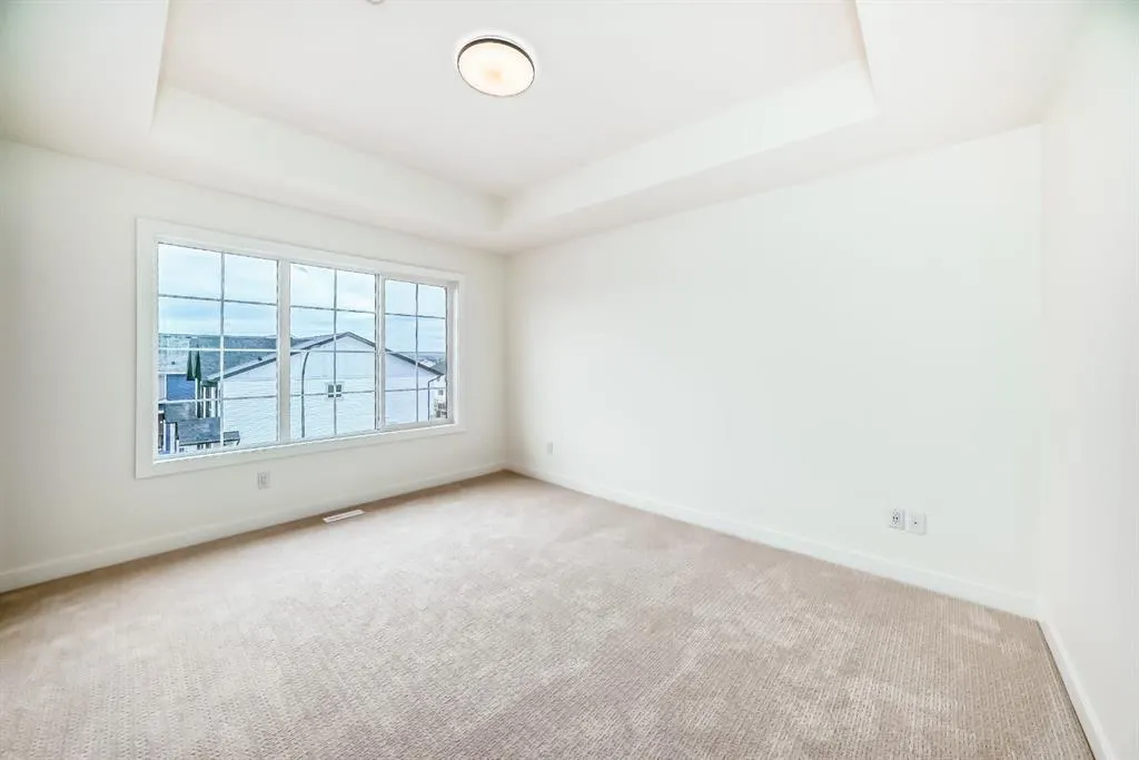 430 Carringvue Grove NW