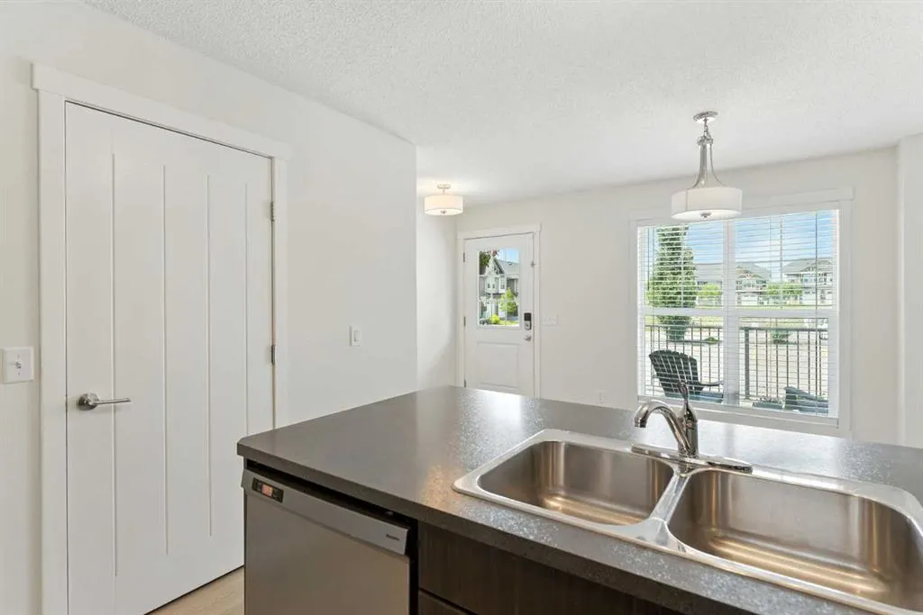 101 Sunset Drive, #715