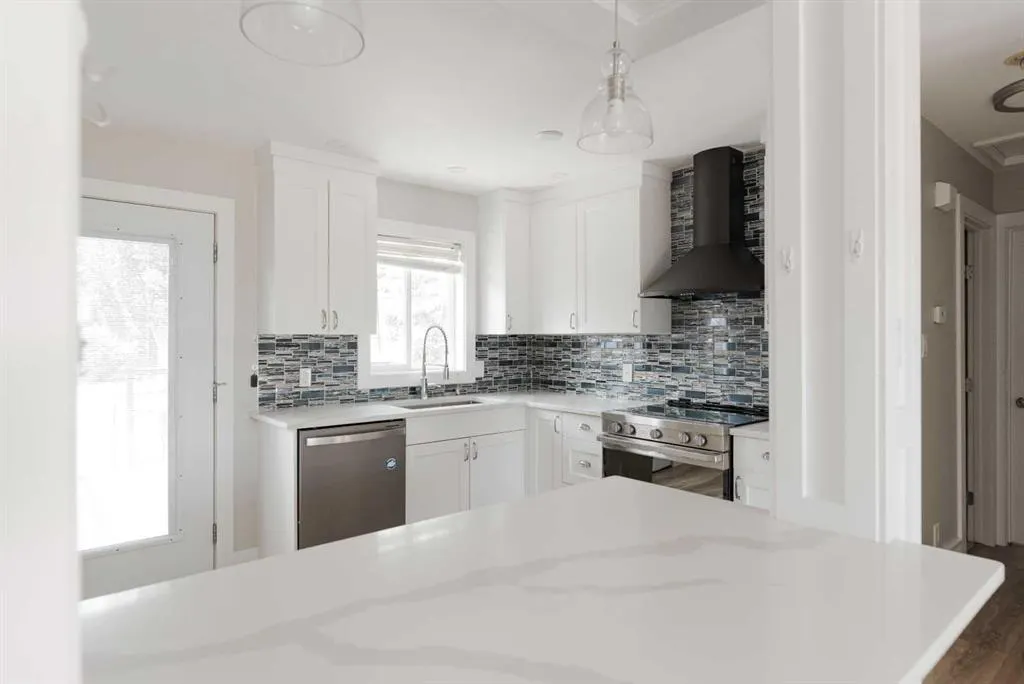 125 Clenell Crescent