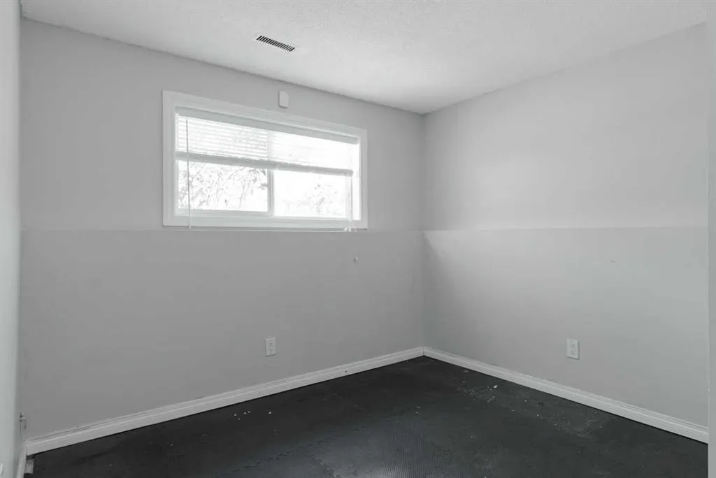 125 Clenell Crescent