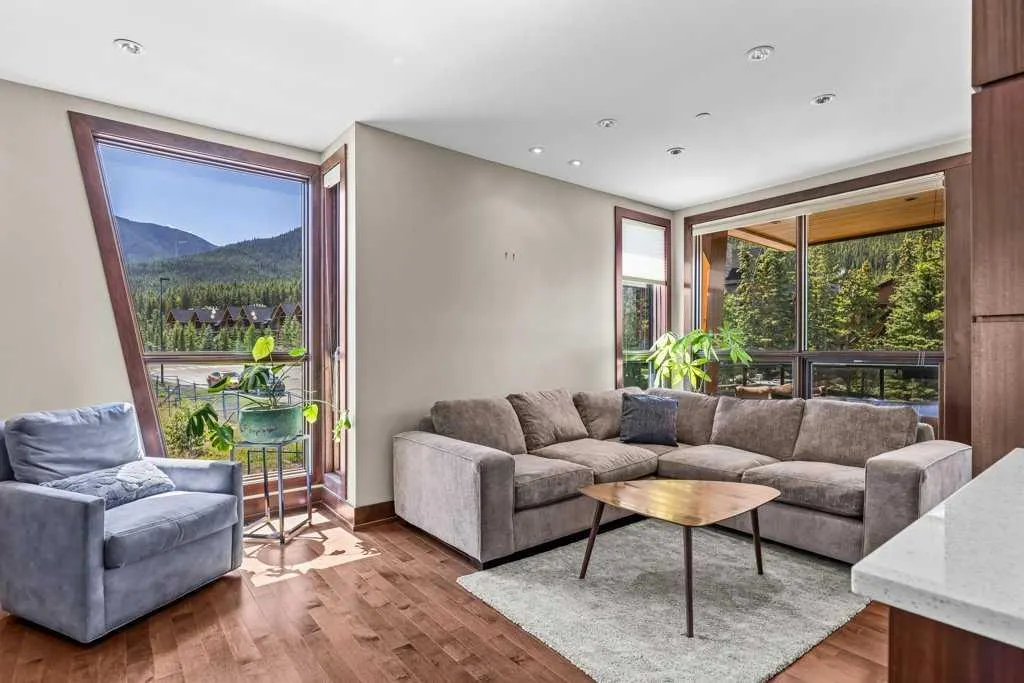 101G Stewart Creek Rise, #101