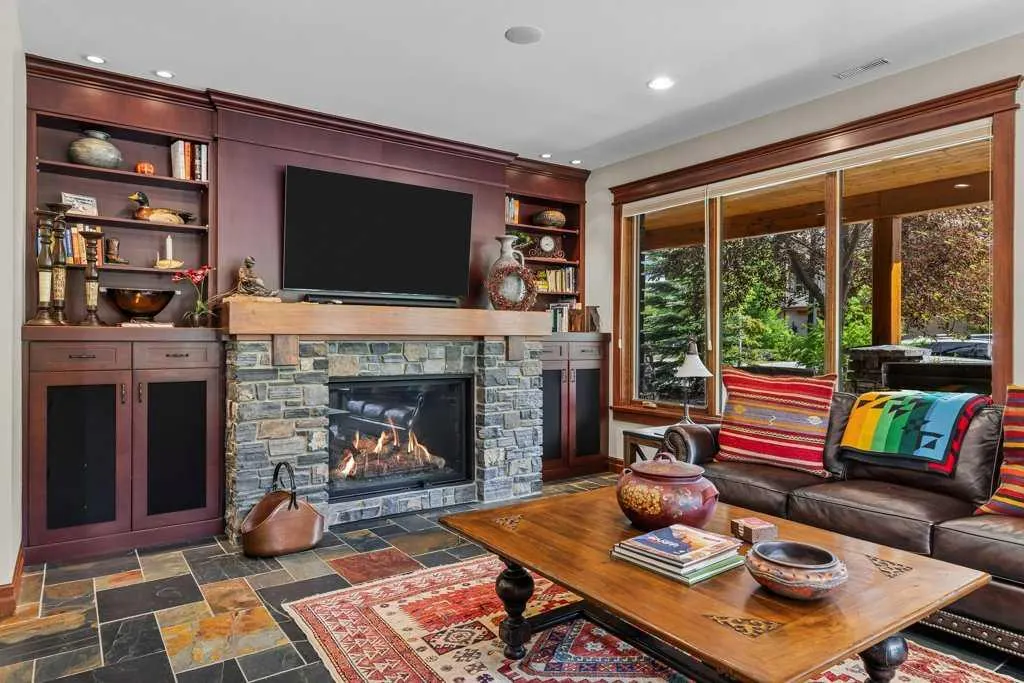 318 Willow Pointe