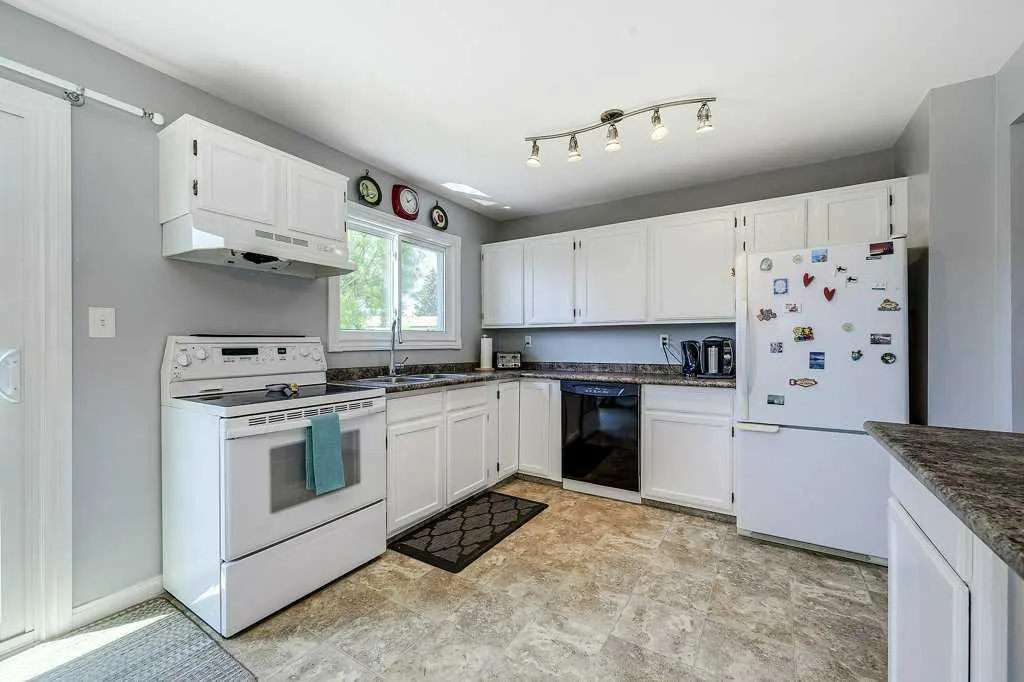 22 Mclevin Crescent