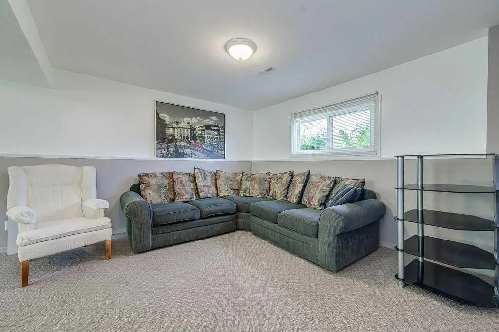 22 Mclevin Crescent
