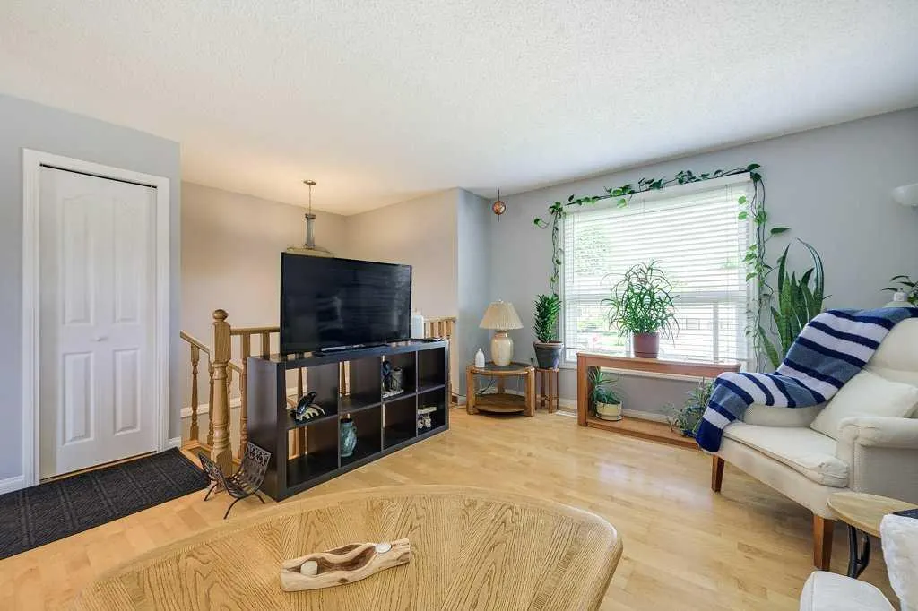 22 Mclevin Crescent
