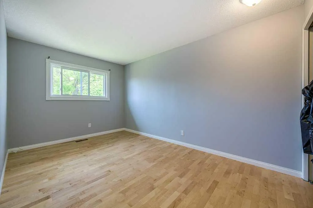 22 Mclevin Crescent