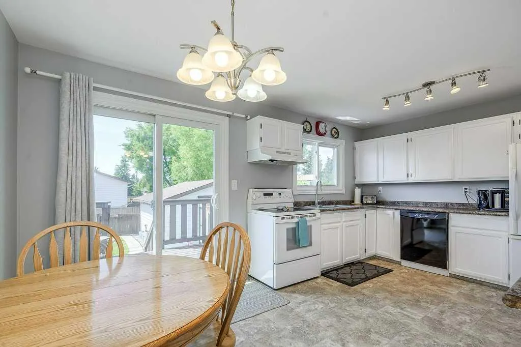 22 Mclevin Crescent