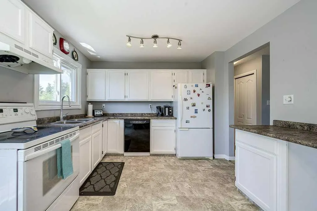 22 Mclevin Crescent
