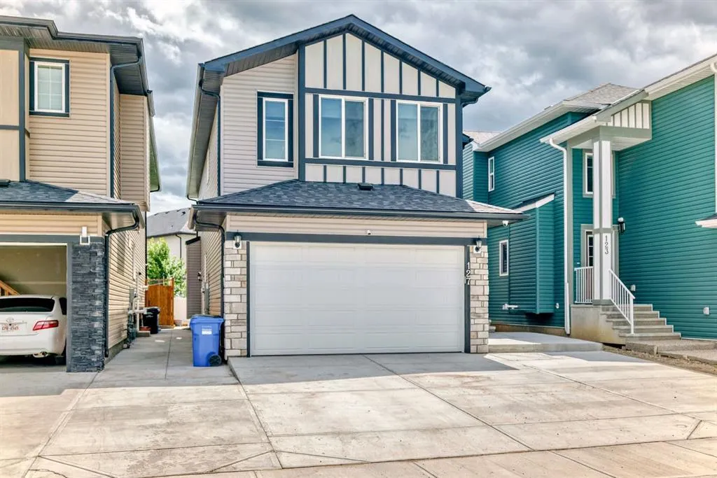 127 Saddlecrest Grove NE