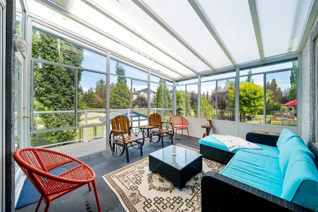 151 Cranwell Close SE