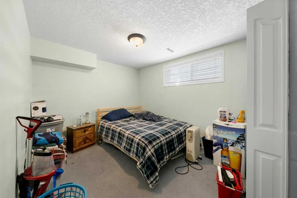 151 Cranwell Close SE