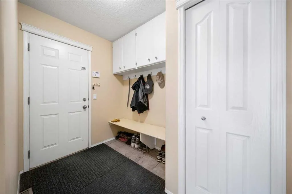 151 Cranwell Close SE